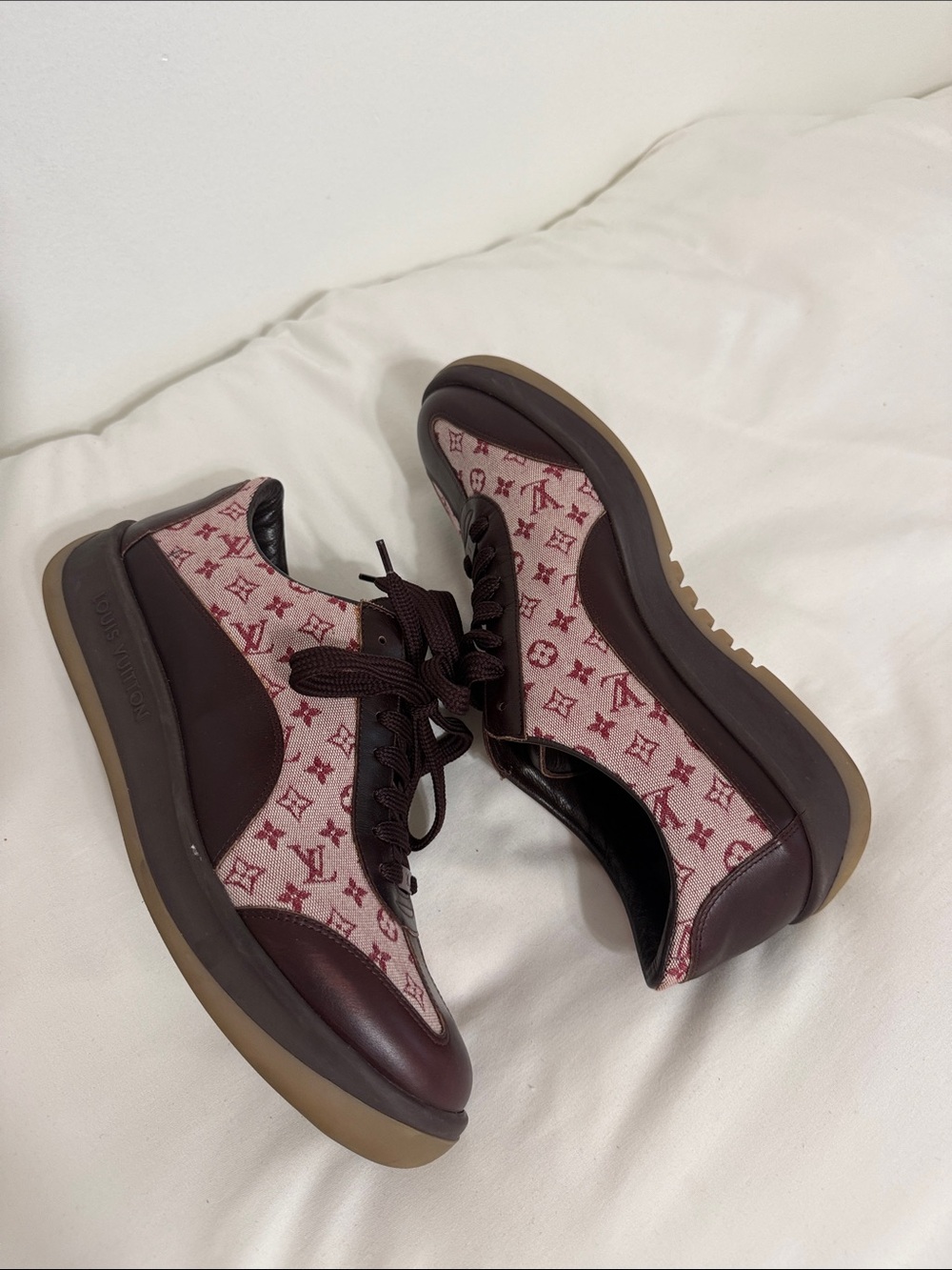 Louis Vuitton Monogram Sneakers - Size 40 EU / 9 US - Picture 3 of 5